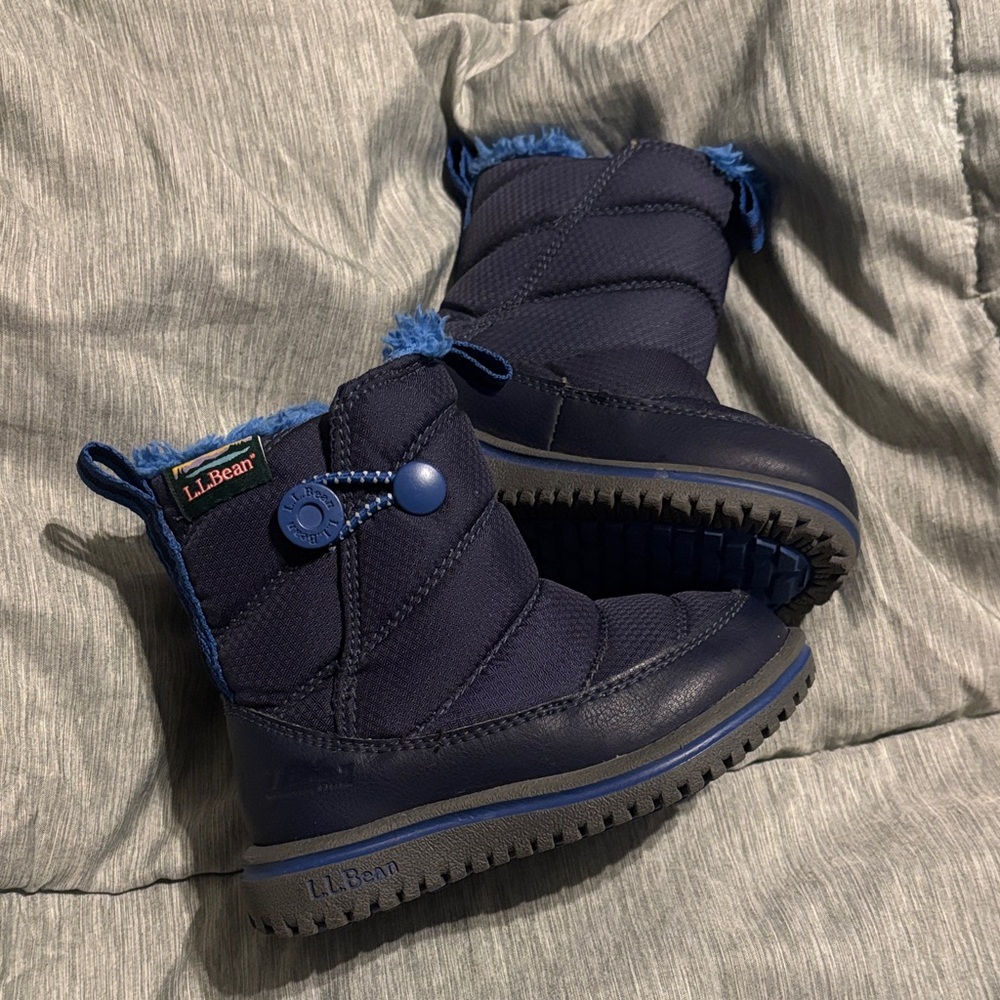 L.L. Bean Kids Navy Blue Winter Boots